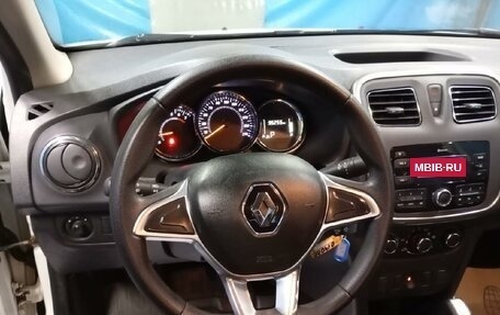 Renault Logan II, 2022 год, 969 000 рублей, 6 фотография