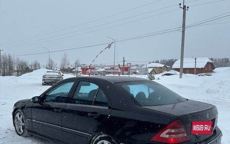 Mercedes-Benz C-Класс, 2005 год, 510 000 рублей, 3 фотография