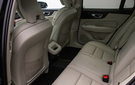 Volvo V60 II, 2018 год, 2 120 000 рублей, 11 фотография