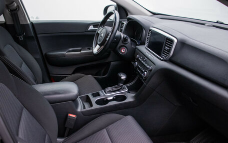 KIA Sportage IV рестайлинг, 2021 год, 2 520 000 рублей, 9 фотография