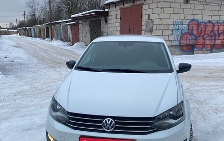 Volkswagen Polo VI (EU Market), 2017 год, 900 000 рублей, 1 фотография