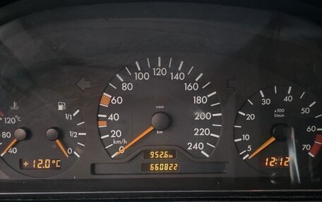 Mercedes-Benz C-Класс, 1998 год, 260 000 рублей, 11 фотография