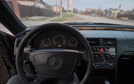 Mercedes-Benz C-Класс, 1998 год, 260 000 рублей, 9 фотография