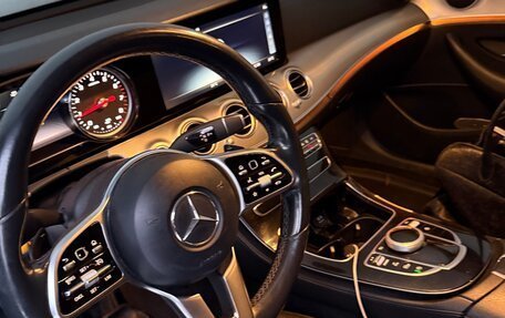 Mercedes-Benz E-Класс, 2018 год, 1 550 000 рублей, 15 фотография