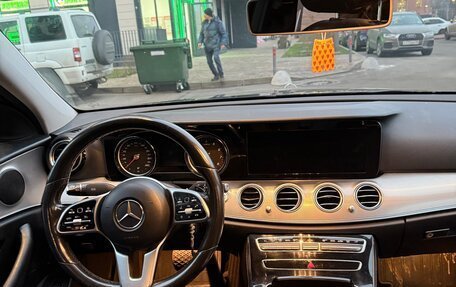 Mercedes-Benz E-Класс, 2018 год, 1 550 000 рублей, 22 фотография