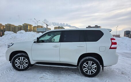 Toyota Land Cruiser Prado 150 рестайлинг 2, 2014 год, 3 300 000 рублей, 3 фотография