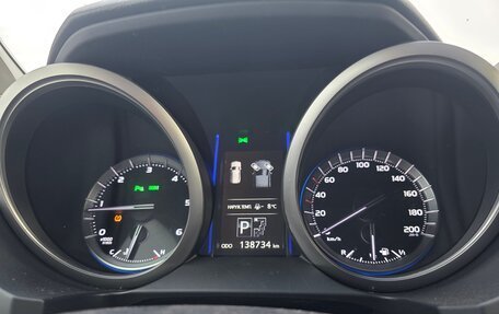 Toyota Land Cruiser Prado 150 рестайлинг 2, 2014 год, 3 300 000 рублей, 9 фотография