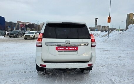 Toyota Land Cruiser Prado 150 рестайлинг 2, 2014 год, 3 300 000 рублей, 6 фотография