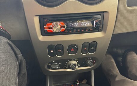 Renault Sandero I, 2011 год, 540 000 рублей, 17 фотография