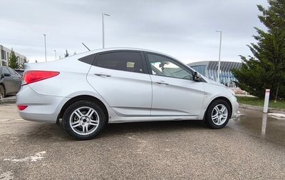 Hyundai Solaris II рестайлинг, 2011 год, 730 000 рублей, 1 фотография