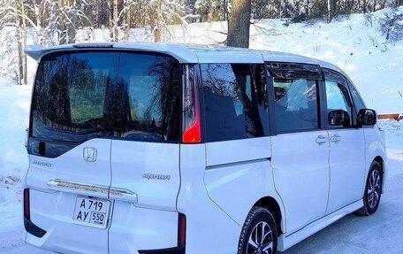 Honda Stepwgn IV, 2019 год, 2 180 000 рублей, 2 фотография