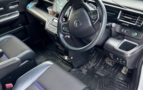 Honda Stepwgn IV, 2021 год, 3 200 000 рублей, 2 фотография