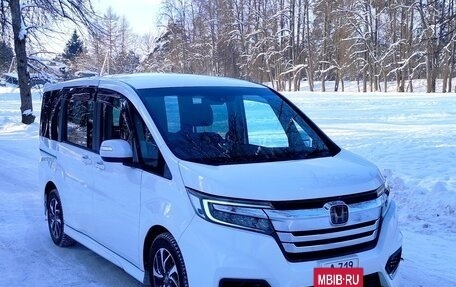 Honda Stepwgn IV, 2019 год, 2 180 000 рублей, 4 фотография