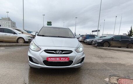 Hyundai Solaris II рестайлинг, 2011 год, 730 000 рублей, 2 фотография