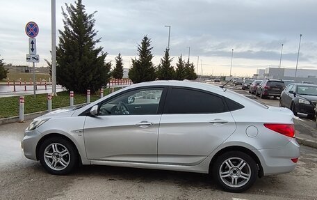 Hyundai Solaris II рестайлинг, 2011 год, 730 000 рублей, 5 фотография