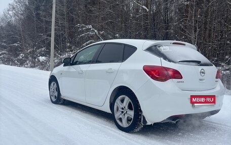 Opel Astra J, 2010 год, 700 000 рублей, 5 фотография