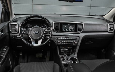 KIA Sportage IV рестайлинг, 2018 год, 2 319 000 рублей, 6 фотография