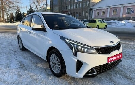 KIA Rio IV, 2020 год, 1 550 000 рублей, 1 фотография