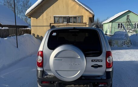 Chevrolet Niva I рестайлинг, 2012 год, 510 000 рублей, 4 фотография