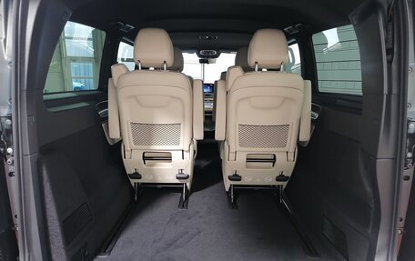 Mercedes-Benz V-Класс, 2024 год, 17 500 000 рублей, 21 фотография