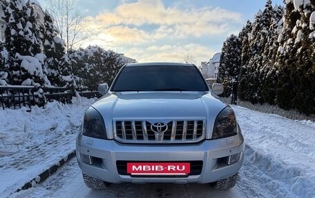 Toyota Land Cruiser Prado 120 рестайлинг, 2006 год, 2 250 000 рублей, 2 фотография