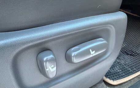 Toyota Land Cruiser Prado 120 рестайлинг, 2006 год, 2 250 000 рублей, 14 фотография