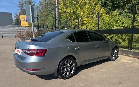 Skoda Superb III рестайлинг, 2019 год, 2 220 000 рублей, 19 фотография