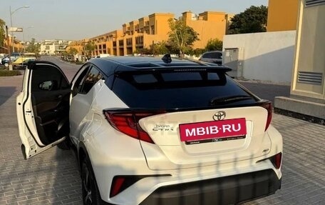 Toyota C-HR I рестайлинг, 2023 год, 2 290 999 рублей, 4 фотография