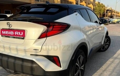 Toyota C-HR I рестайлинг, 2023 год, 2 290 999 рублей, 3 фотография