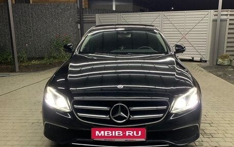 Mercedes-Benz E-Класс, 2020 год, 3 800 000 рублей, 2 фотография