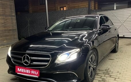 Mercedes-Benz E-Класс, 2020 год, 3 800 000 рублей, 3 фотография