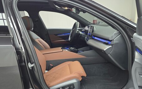 BMW 5 серия, 2025 год, 8 400 000 рублей, 6 фотография