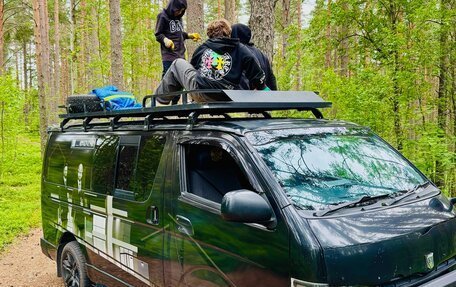 Toyota HiAce H200, 2013 год, 4 400 000 рублей, 6 фотография