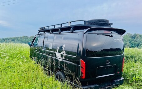 Toyota HiAce H200, 2013 год, 4 400 000 рублей, 10 фотография