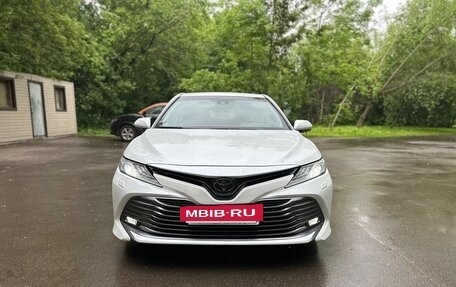 Toyota Camry, 2020 год, 4 200 000 рублей, 3 фотография