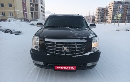 Cadillac Escalade III, 2011 год, 1 700 000 рублей, 1 фотография