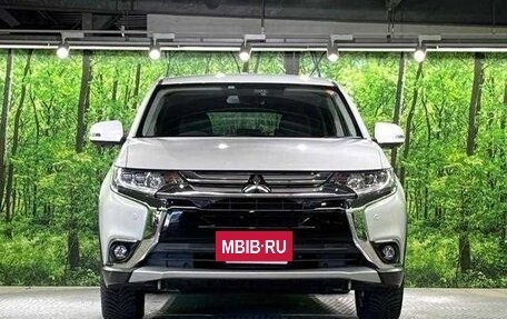Mitsubishi Outlander III рестайлинг 3, 2017 год, 1 650 000 рублей, 2 фотография