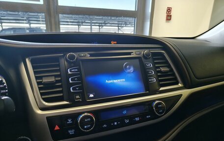 Toyota Highlander III, 2014 год, 3 200 000 рублей, 13 фотография