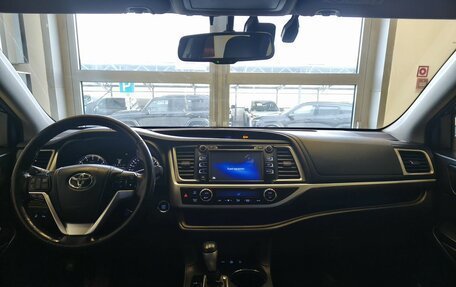 Toyota Highlander III, 2014 год, 3 200 000 рублей, 9 фотография