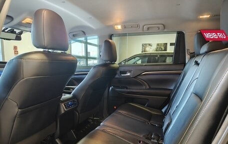 Toyota Highlander III, 2014 год, 3 200 000 рублей, 15 фотография