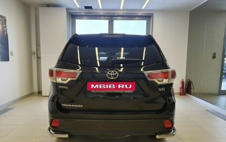 Toyota Highlander III, 2014 год, 3 200 000 рублей, 6 фотография