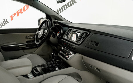 KIA Carnival III, 2016 год, 2 295 000 рублей, 12 фотография