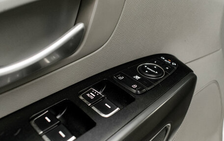 KIA Carnival III, 2016 год, 2 295 000 рублей, 23 фотография