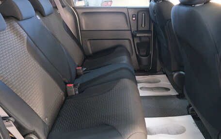 Honda Freed I, 2014 год, 1 289 000 рублей, 18 фотография