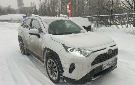 Toyota RAV4, 2020 год, 3 749 000 рублей, 2 фотография