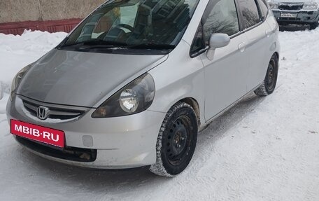 Honda Fit III, 2004 год, 350 000 рублей, 4 фотография