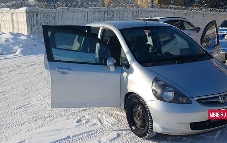 Honda Fit III, 2004 год, 350 000 рублей, 2 фотография