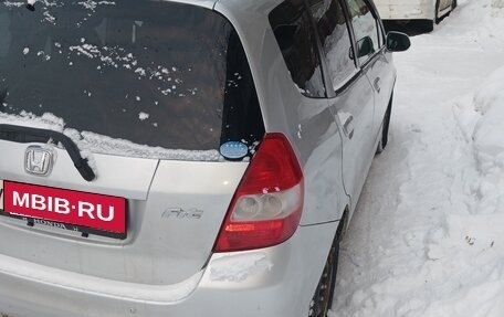 Honda Fit III, 2004 год, 350 000 рублей, 8 фотография