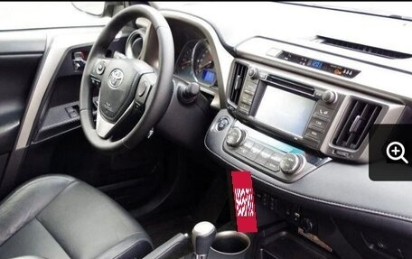 Toyota RAV4, 2013 год, 1 800 000 рублей, 5 фотография