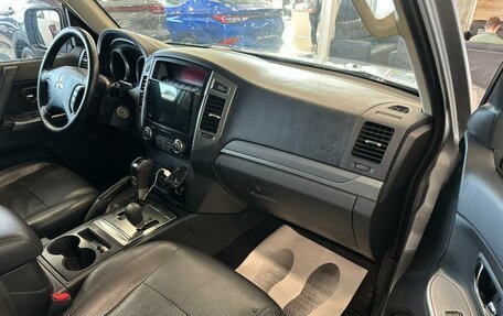 Mitsubishi Pajero IV, 2015 год, 2 899 900 рублей, 12 фотография